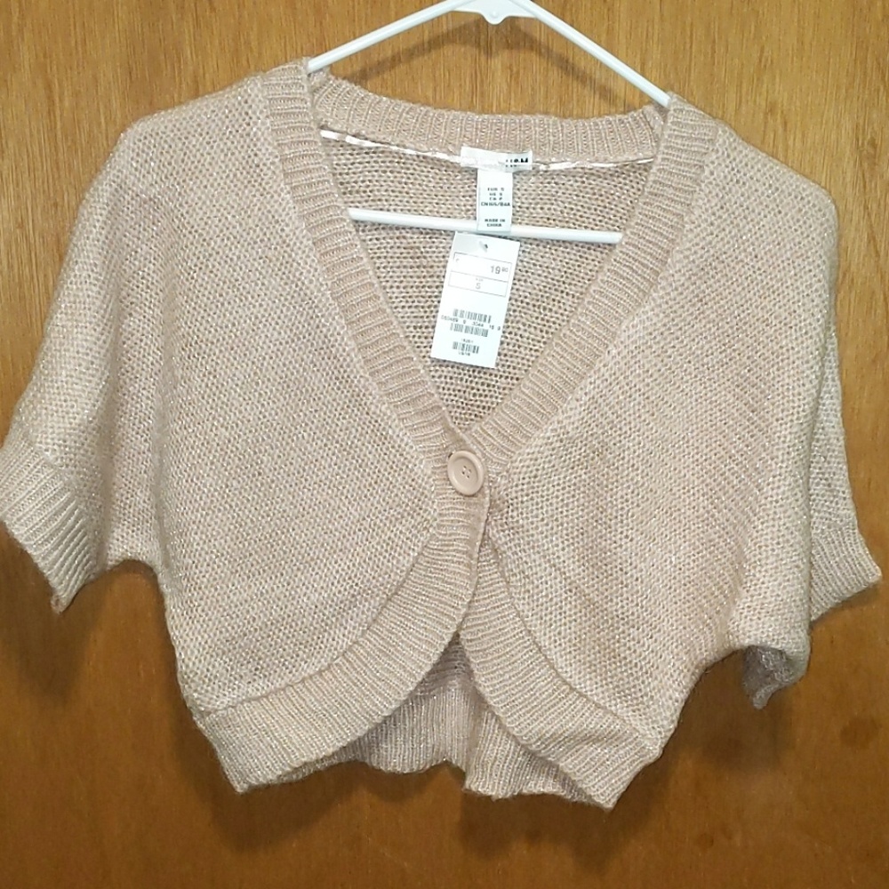 H&M Small pearl pink short sleeve shrug sweater